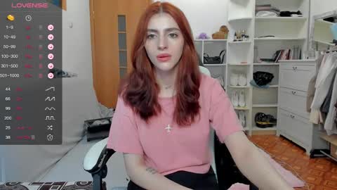 Snapshot of broosnica1 chatting on May 2026 01:40:01 PM broosnica1 online show from May 2026 01:40:01 PM