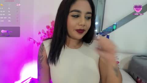 valentina online show from December 2024 08:00:01 AM