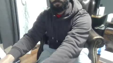 brownbd32 online show from October 2025 05:11:02 AM