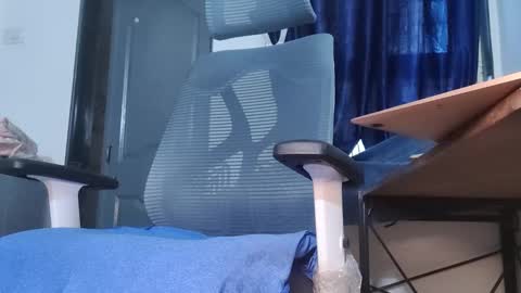 brownuncut3019 online show from December 2024 12:01:02 PM