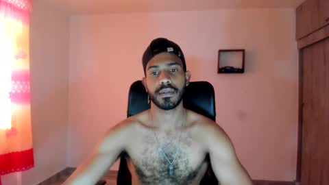bruce_1111 online show from June 2026 06:13:01 PM