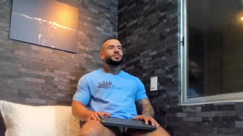 brucedallas online show from October 2025 02:56:02 AM