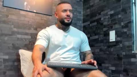 brucedallas online show from July 2026 04:07:02 AM