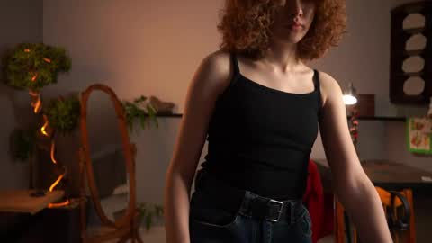 Snapshot of brunaeveritt chatting on April 2026 02:07:02 PM Tess online show from April 2026 02:07:02 PM