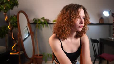 Snapshot of brunaeveritt chatting on May 2026 02:11:01 PM Tess online show from May 2026 02:11:01 PM