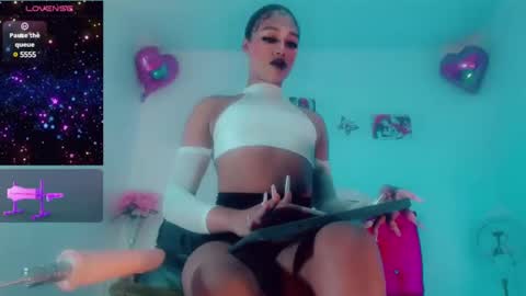 Snapshot of brunettesexy11 chatting on December 2024 11:12:02 AM ChannelR online show from December 2024 11:12:02 AM