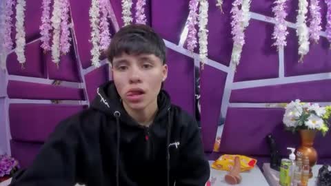 Snapshot of bruno_cruz chatting on December 2025 02:06:02 AM Bruno Cruz online show from December 2025 02:06:02 AM