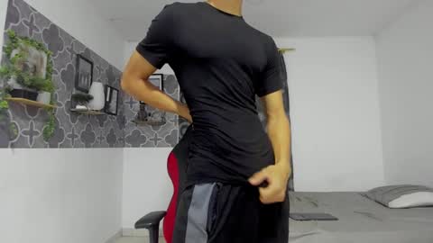 bruno_snow online show from September 2025 03:30:01 AM