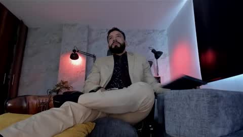 Andres Suarez online show from November 2025 01:48:01 PM