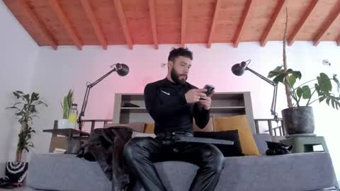 Andres Suarez online show from February 2026 03:08:02 PM