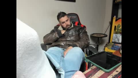 BRUTALMASTER1983 online show from October 2025 06:47:02 AM