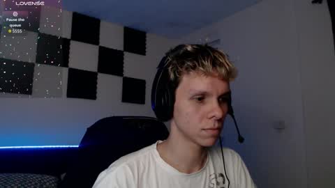 bryamado online show from September 2025 01:20:02 AM