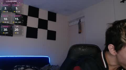 bryamado online show from October 2025 02:12:02 AM