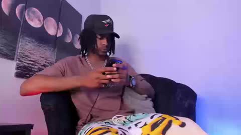 Bryxon  online show from September 2025 03:34:01 PM