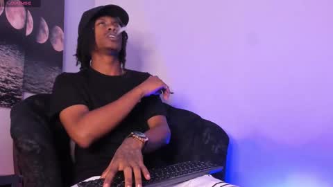 Bryxon  online show from September 2025 03:38:01 PM