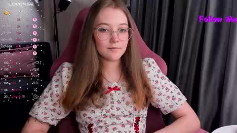 Snapshot of bubble_bunny chatting on December 2025 11:22:01 PM Ruby online show from December 2025 11:22:01 PM