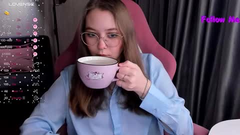 Snapshot of bubble_bunny chatting on December 2025 11:34:01 PM Ruby online show from December 2025 11:34:01 PM