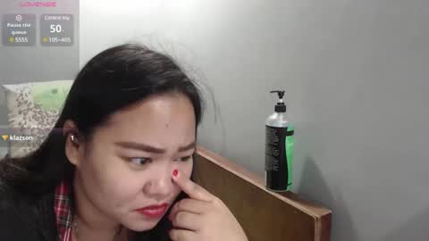 Snapshot of bubblebuttpinay chatting on February 2025 03:23:02 AM Sunshine online show from February 2025 03:23:02 AM