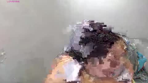 Snapshot of bubblebuttpinay chatting on September 2025 02:33:01 AM Sunshine online show from September 2025 02:33:01 AM