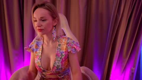 bubbling_crush online show from February 2025 04:40:01 AM