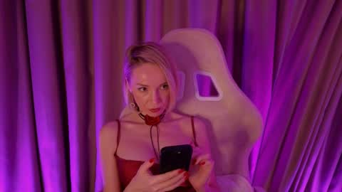 bubbling_crush online show from February 2025 01:05:02 AM