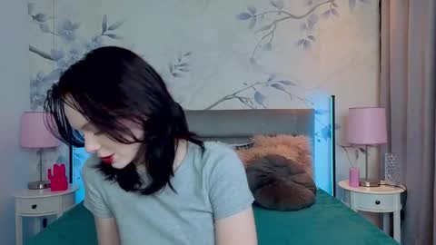 Leona online show from February 2026 10:50:02 PM