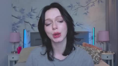 Leona online show from March 2026 09:40:01 PM