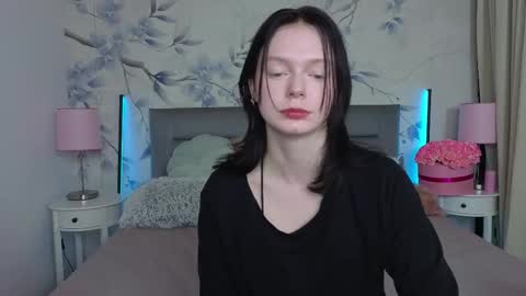 Leona online show from March 2026 11:32:02 PM