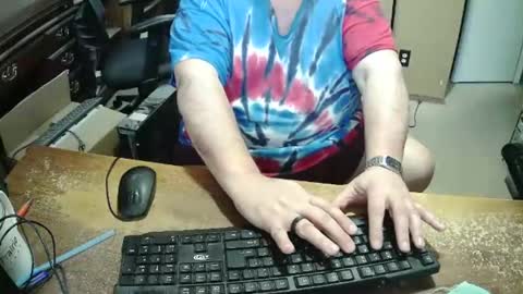 Snapshot of bucku2 chatting on April 2026 10:04:02 PM Bucku2 online show from April 2026 10:04:02 PM