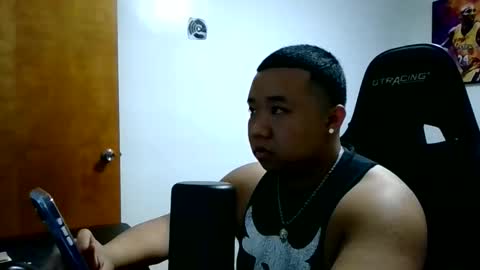 buffsexyman24 online show from April 2026 06:38:01 PM