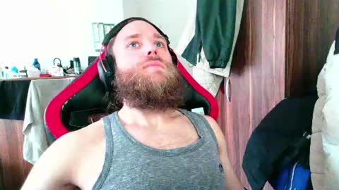 Snapshot of buhalteris chatting on June 2026 03:32:02 PM Lukas online show from June 2026 03:32:02 PM