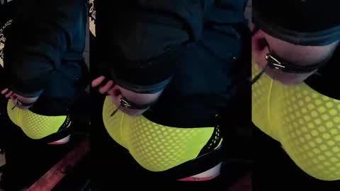 Snapshot of bulging_panties chatting on October 2025 12:55:02 PM Fluid Fantasy online show from October 2025 12:55:02 PM