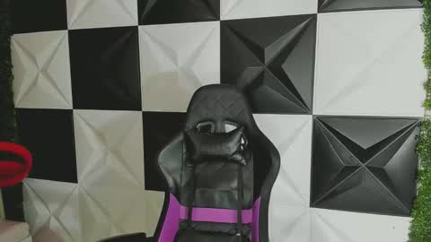 bull_cam online show from October 2025 07:33:02 PM