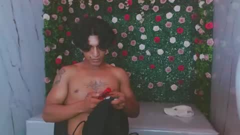 bull_cam online show from November 2025 08:19:01 PM