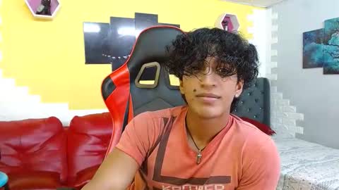 bull_cam online show from November 2025 01:25:02 PM