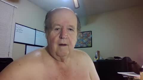 bullfrogg5050 online show from October 2025 01:01:02 PM