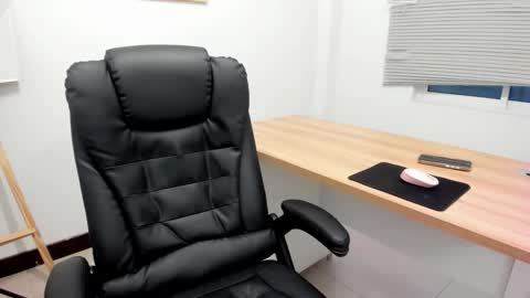 bunny online show from November 2025 12:16:01 PM