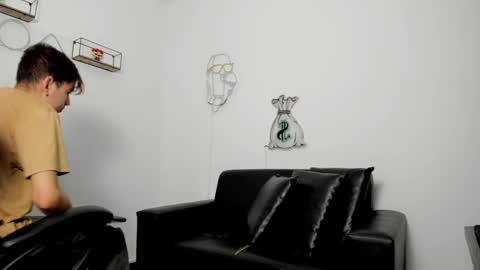 bunny online show from November 2025 12:16:02 PM