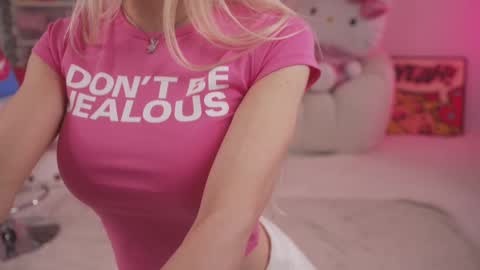 Stella online show from March 2025 11:31:01 PM