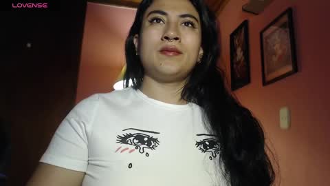 bunnyEmilyR0s33 online show from December 2024 10:45:02 AM