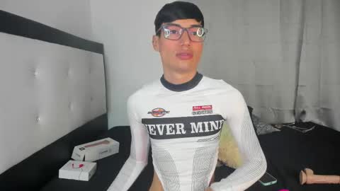 Snapshot of bunnyhells chatting on November 2025 10:24:01 PM Bunny Hells online show from November 2025 10:24:01 PM