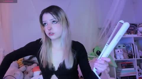 Snapshot of bunnyislewd chatting on January 2025 02:44:02 AM bunnyislewd online show from January 2025 02:44:02 AM