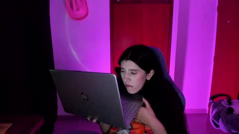 Jess online show from December 2024 01:56:01 AM