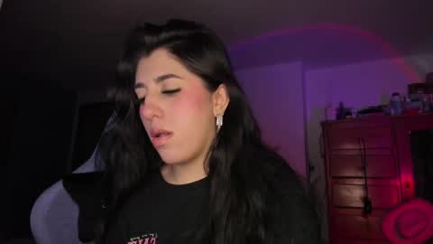 Jess online show from September 2025 04:40:01 PM