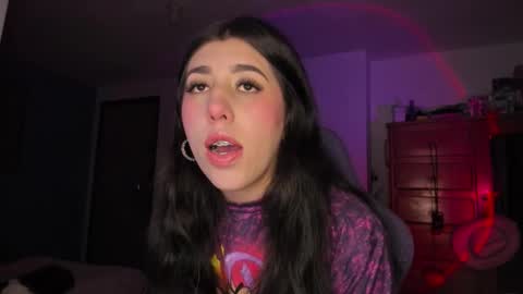 Jess online show from September 2025 05:03:02 PM