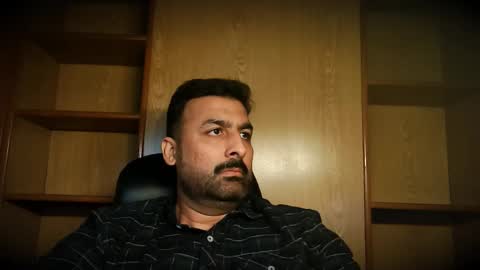 Hairy Arabian online show from November 2025 07:36:02 PM