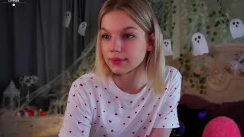 Jessica online show from October 2025 01:59:02 PM