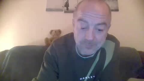 burnleyguy1977 online show from January 2025 06:00:01 AM