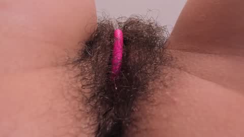 Snapshot of bush_woman chatting on December 2024 11:39:02 PM Larisa online show from December 2024 11:39:02 PM