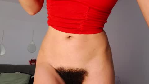 Snapshot of bush_woman chatting on January 2025 08:44:01 PM Larisa online show from January 2025 08:44:01 PM